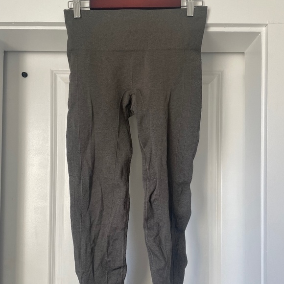 Lululemon Leggings - Picture 1 of 3